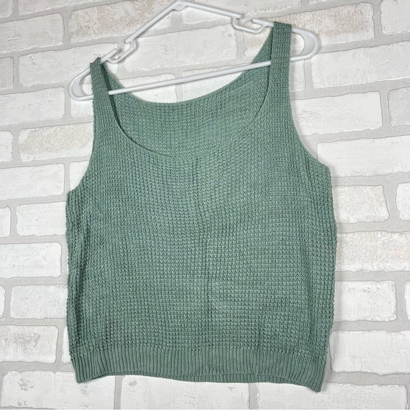 Beautiful Sage Knit‎ Pattern Top, Size L/XL, perfect for layering - Picture 4 of 10